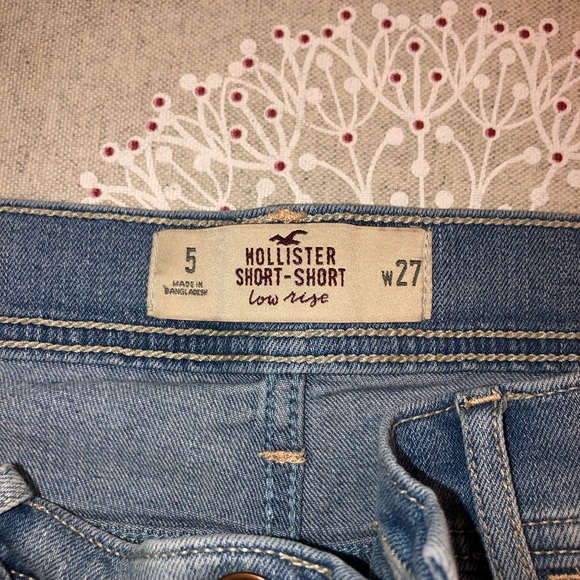 Hollister short short low rose Jean shorts - Picture 3 of 3